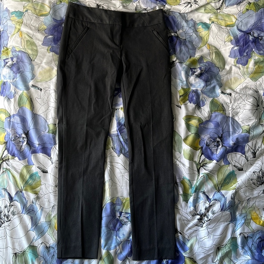 Women’s LOFT cropped work pants, size 0, charcoal gray